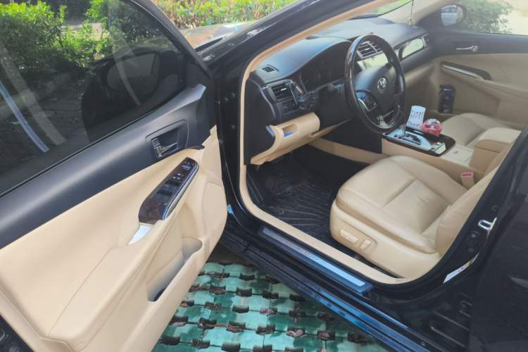 Used Toyota Camry 2015 2.0G Premier Edition Driver Seat