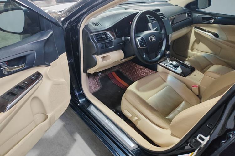 Used Toyota Camry 2015 2.0G Premier Edition Driver Seat