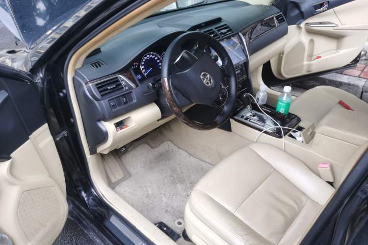 Used Toyota Camry 2015 2.0G Premier Edition Driver Seat