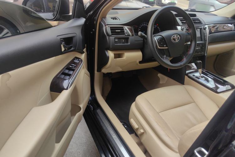 Used Toyota Camry 2015 2.0G Luxury Edition Driver Seat