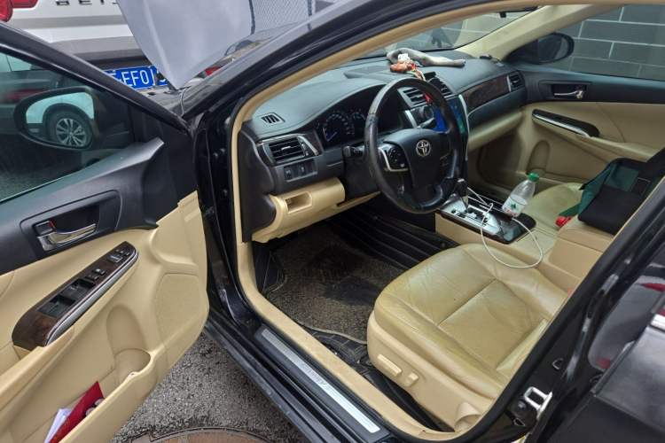 Used Toyota Camry 2015 2.0G Premier Edition Driver Seat