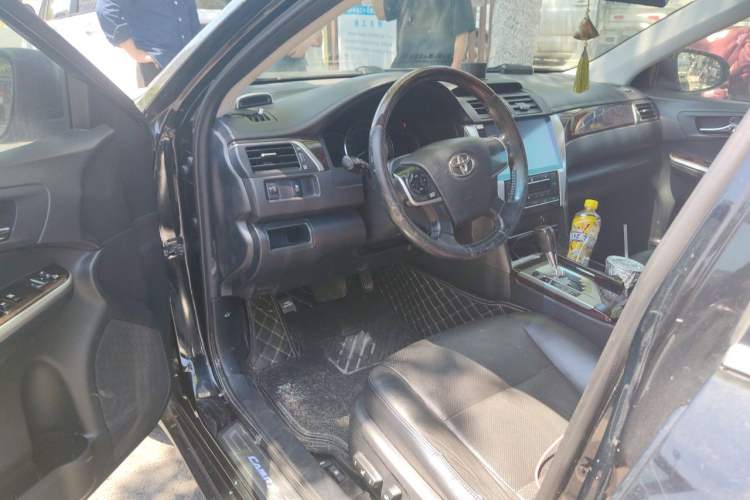 Used Toyota Camry 2015 2.0G Premier Edition Driver Seat