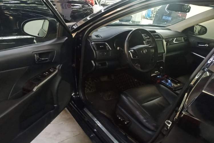 Used Toyota Camry 2015 2.0G Premier Edition Driver Seat