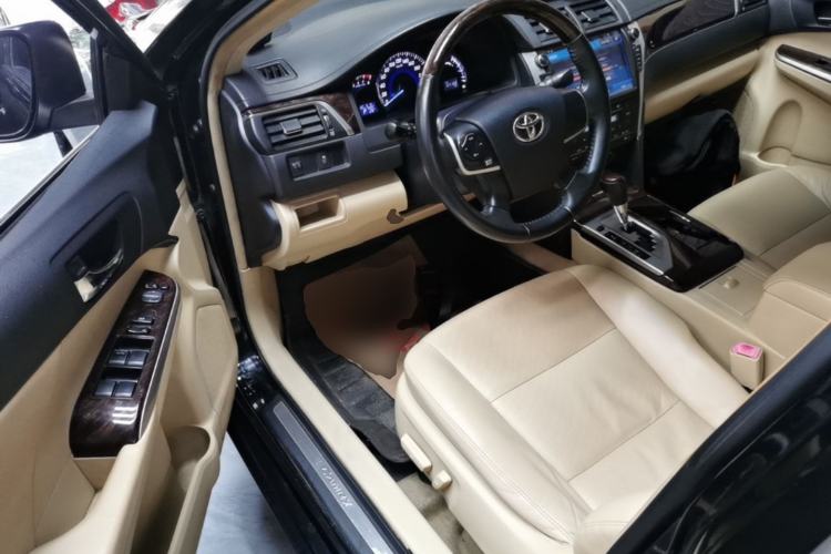 Used Toyota Camry 2015 2.0G Premier Edition Driver Seat