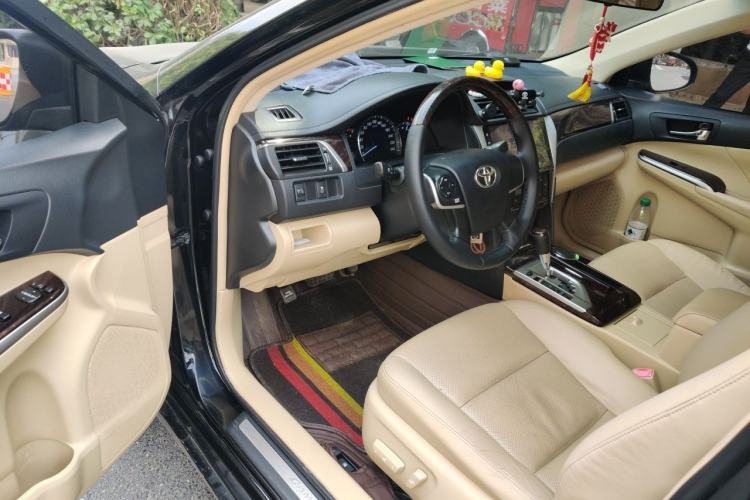 Used Toyota Camry 2015 2.0G Premier Edition Driver Seat