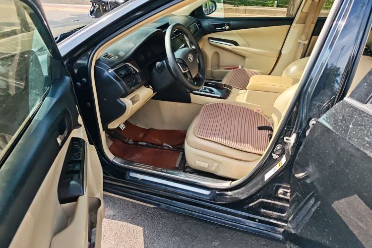 Used Toyota Camry 2015 2.0G Premier Edition Driver Seat