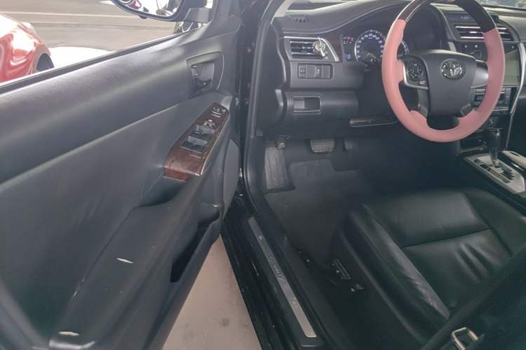 Used Toyota Camry 2015 2.0G Premier Edition Driver Seat
