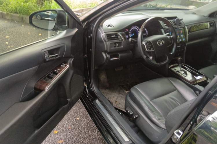 Used Toyota Camry 2015 2.5G Luxury Navigation Edition Driver Seat