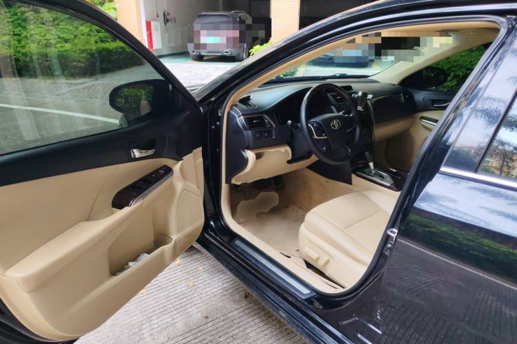 Used Toyota Camry 2015 2.0G Premier Edition Driver Seat