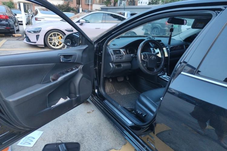 Used Toyota Camry 2015 2.0G Premier Edition Driver Seat