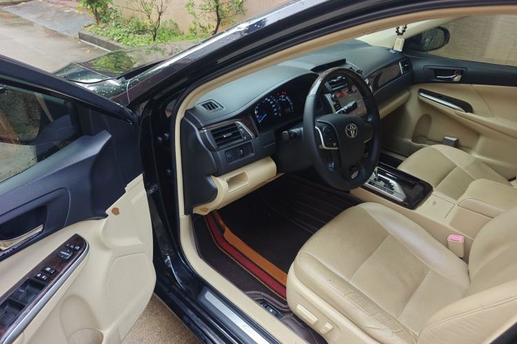 Used Toyota Camry 2015 2.0G Premier Edition Driver Seat