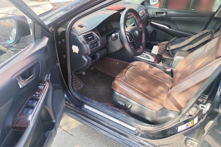 Used Toyota Camry 2015 2.0G Premier Edition Driver Seat