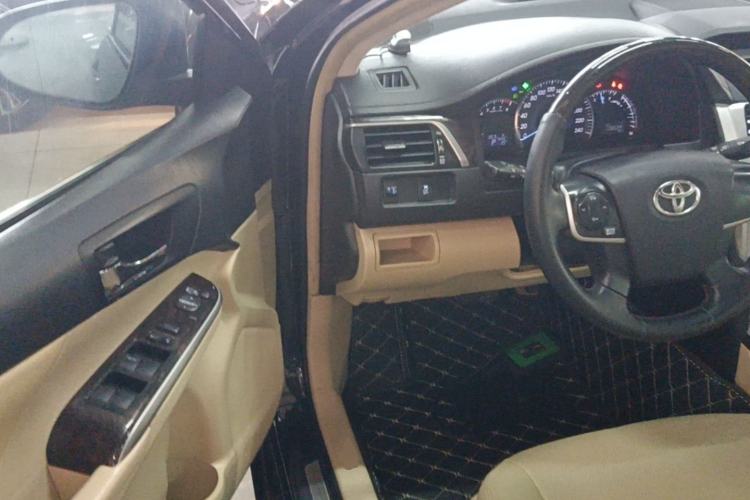 Used Toyota Camry 2015 2.0G Premier Edition Driver Seat