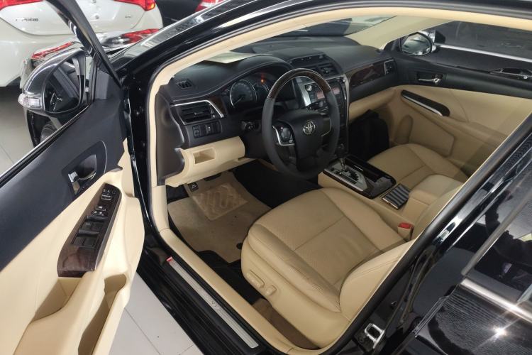 Used Toyota Camry 2015 2.0G Premier Edition Driver Seat
