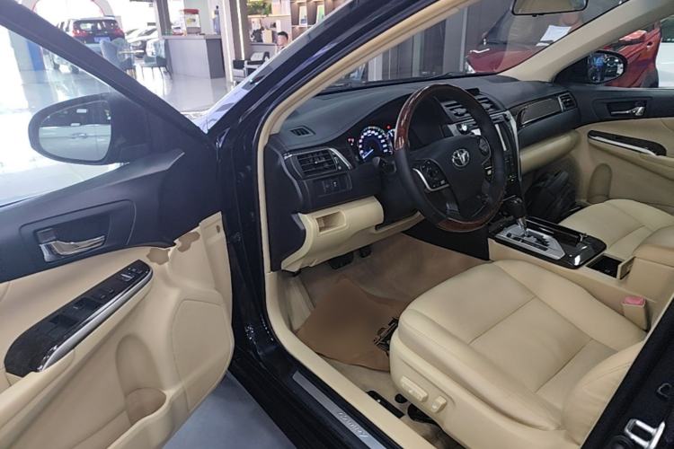 Used Toyota Camry 2015 2.5G Luxury Navigation Edition Driver Seat