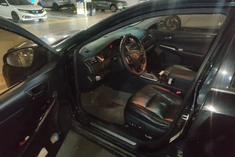 Used Toyota Camry 2015 2.0G Premier Edition Driver Seat