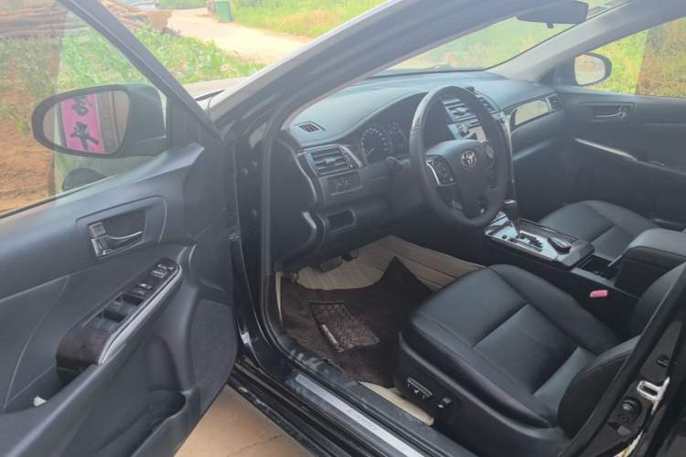 Used Toyota Camry 2015 2.5G Luxury Navigation Edition Driver Seat