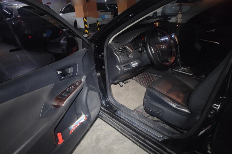 Used Toyota Camry 2015 2.0G Premier Edition Driver Seat