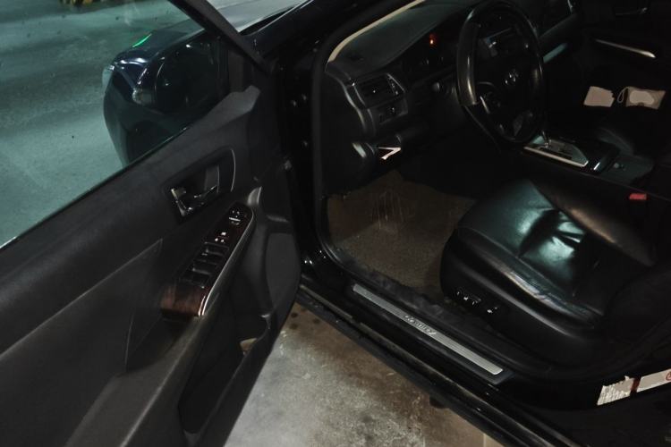 Used Toyota Camry 2015 2.0G Premier Edition Driver Seat