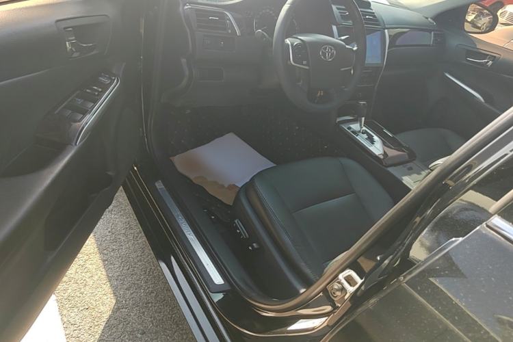 Used Toyota Camry 2015 2.0G Premier Edition Driver Seat