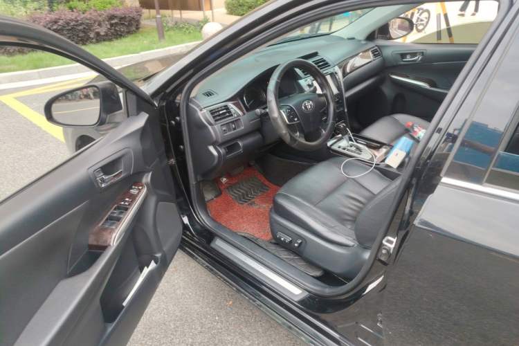 Used Toyota Camry 2015 2.0G Premier Edition Driver Seat