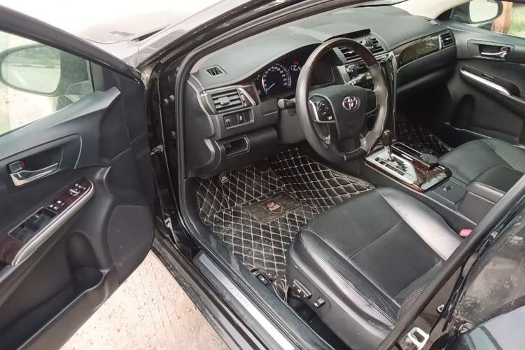 Used Toyota Camry 2015 2.0G Premier Edition Driver Seat
