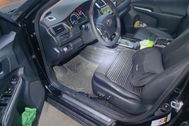 Used Toyota Camry 2015 2.0G Premier Edition Driver Seat