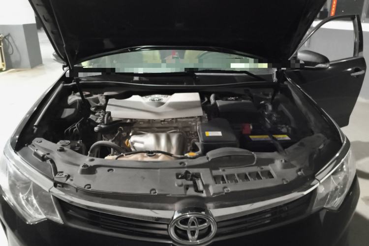 Used Toyota Camry 2015 2.0G Premier Edition Engine Bay