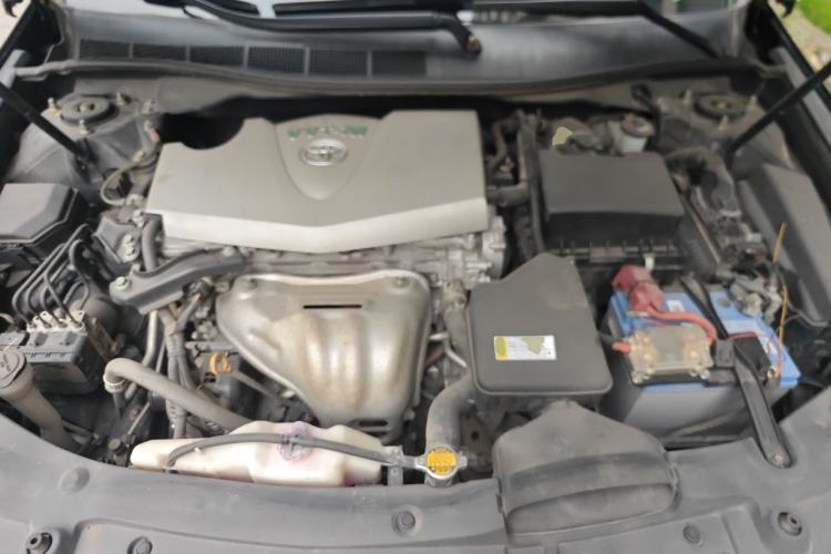 Used Toyota Camry 2015 2.0G Premier Edition Engine Bay