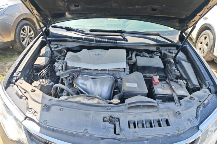Used Toyota Camry 2015 2.0E Elite Edition Engine Bay