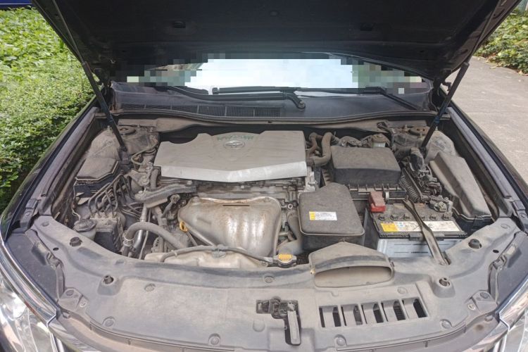 Used Toyota Camry 2015 2.0G Premier Edition Engine Bay