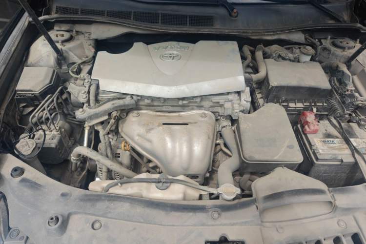 Used Toyota Camry 2015 2.0G Premier Edition Engine Bay