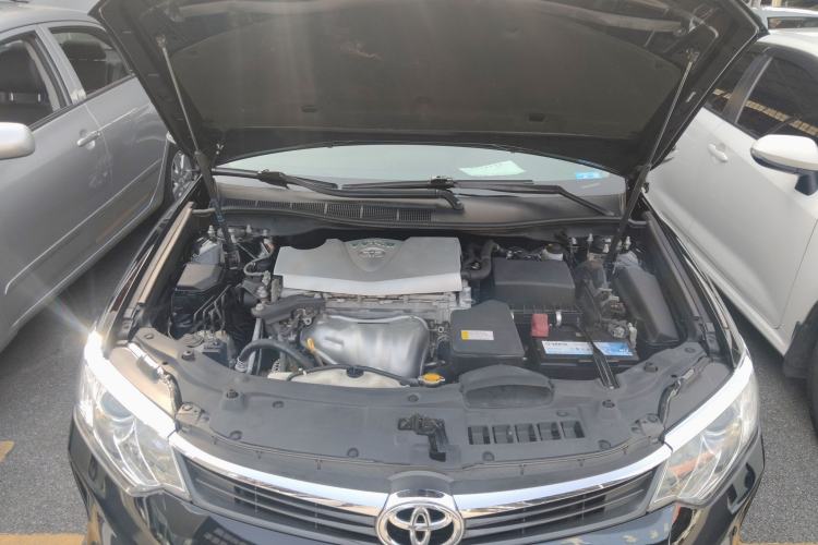 Used Toyota Camry 2015 2.0G Premier Edition Engine Bay
