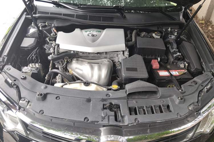 Used Toyota Camry 2015 2.0G Premier Edition Engine Bay