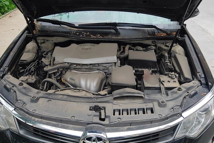 Used Toyota Camry 2015 2.0G Premier Edition Engine Bay