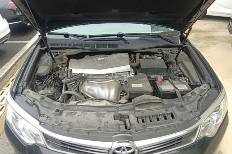Used Toyota Camry 2015 2.0G Premier Edition Engine Bay