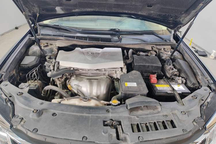 Used Toyota Camry 2015 2.0G Premier Edition Engine Bay