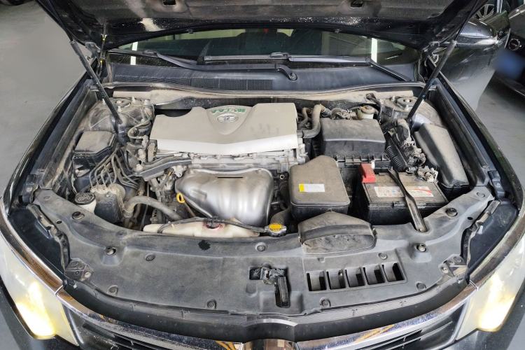Used Toyota Camry 2015 2.0G Premier Edition Engine Bay