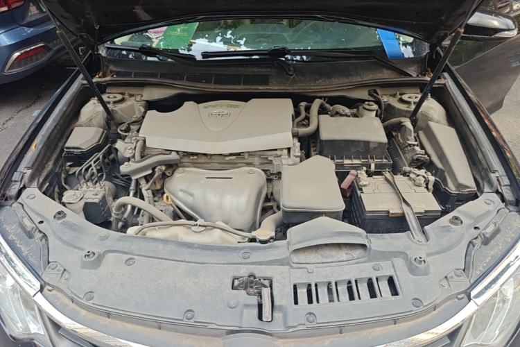 Used Toyota Camry 2015 2.0G Premier Edition Engine Bay