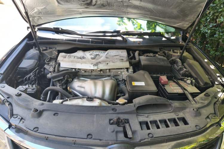 Used Toyota Camry 2015 2.0G Premier Edition Engine Bay
