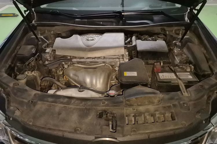 Used Toyota Camry 2015 2.0G Premier Edition Engine Bay