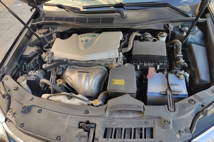 Used Toyota Camry 2015 2.0G Premier Edition Engine Bay