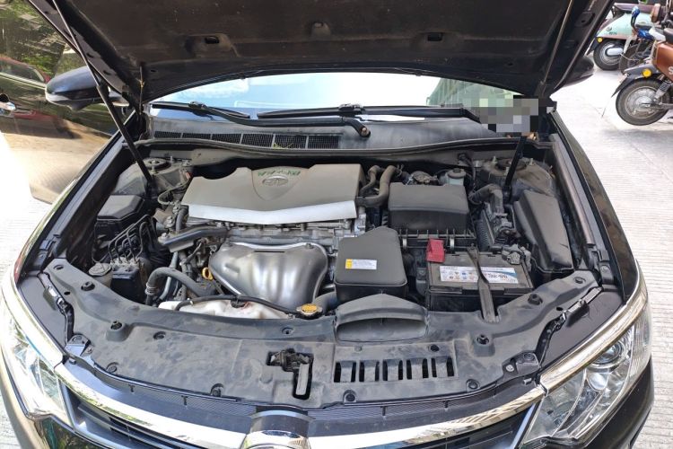 Used Toyota Camry 2015 2.0G Premier Edition Engine Bay