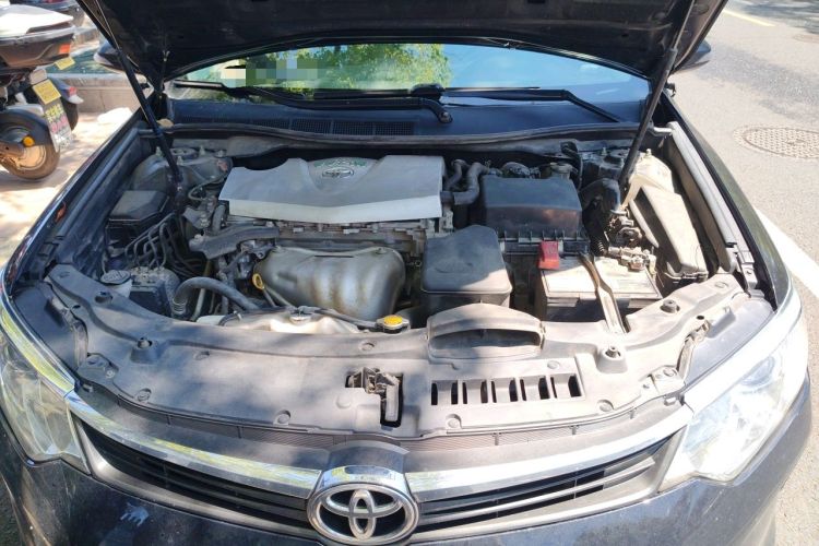 Used Toyota Camry 2015 2.0G Premier Edition Engine Bay