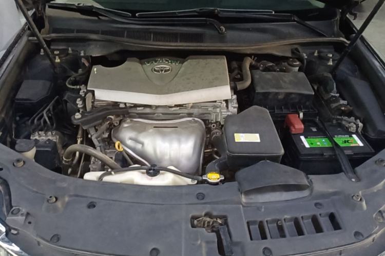 Used Toyota Camry 2015 2.0G Premier Edition Engine Bay