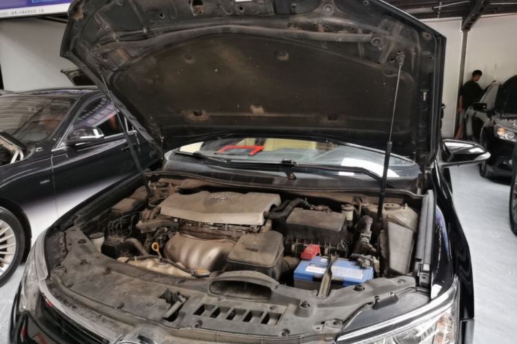 Used Toyota Camry 2015 2.0G Premier Edition Engine Bay