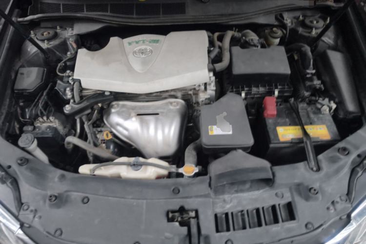 Used Toyota Camry 2015 2.0G Premier Edition Engine Bay