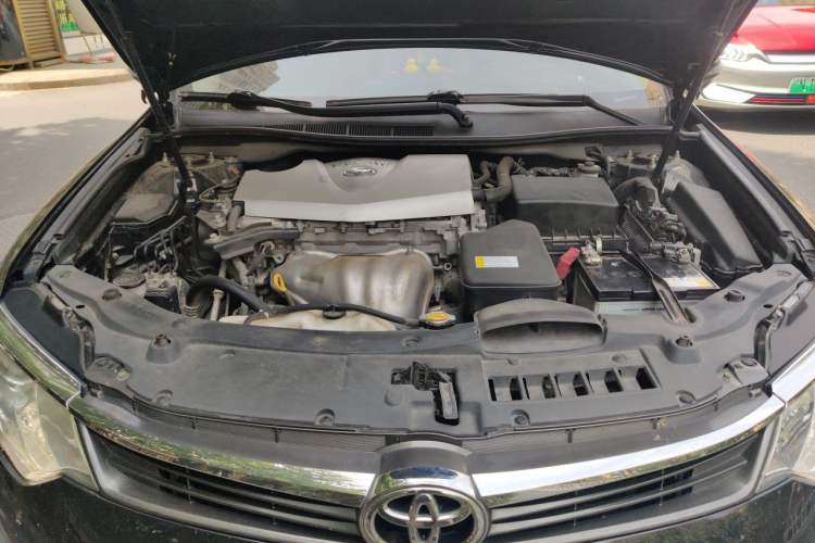 Used Toyota Camry 2015 2.0G Premier Edition Engine Bay
