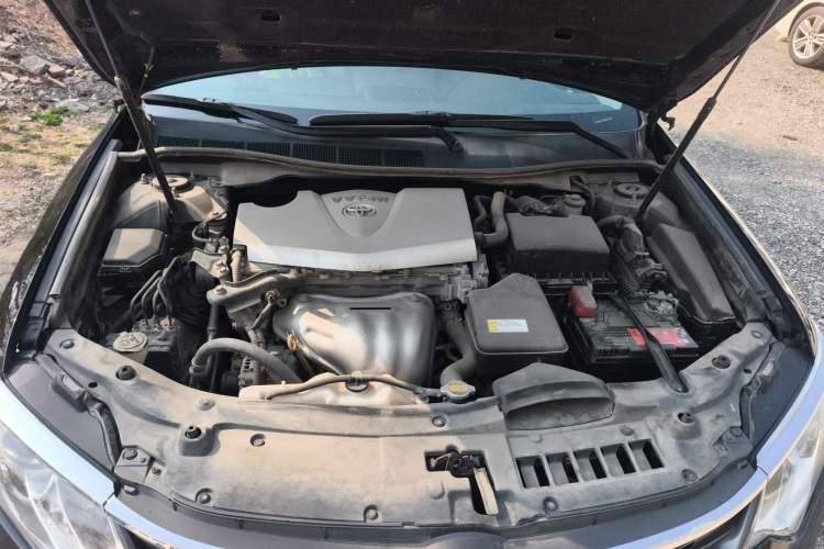 Used Toyota Camry 2015 2.0G Premier Edition Engine Bay