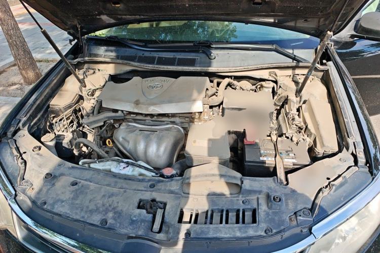 Used Toyota Camry 2015 2.0G Premier Edition Engine Bay
